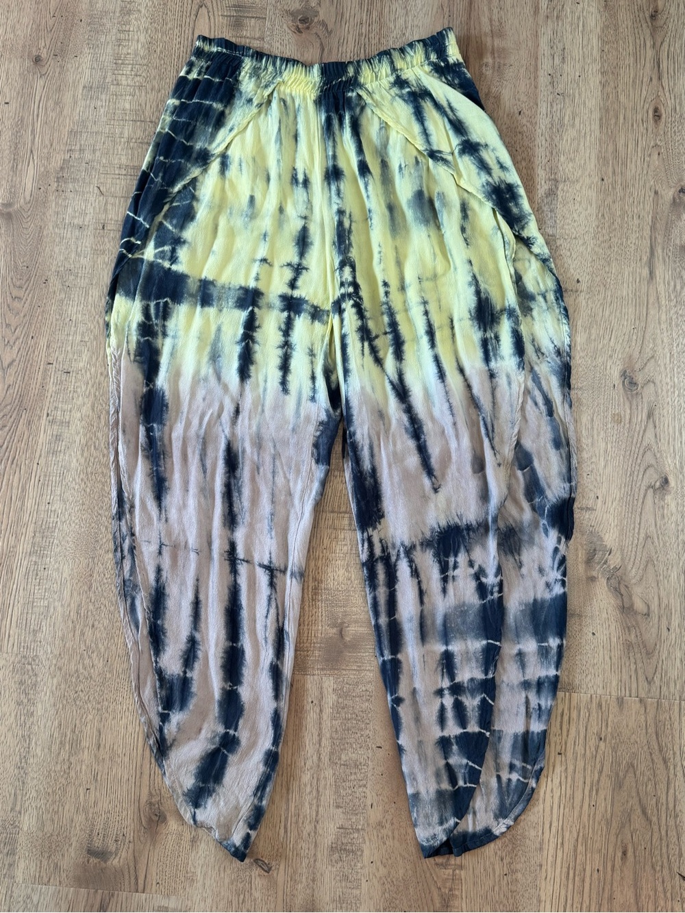 Fraiche by J Tie Dye Harem Pants Open Side Slit NWOT S - Picture 3 of 6